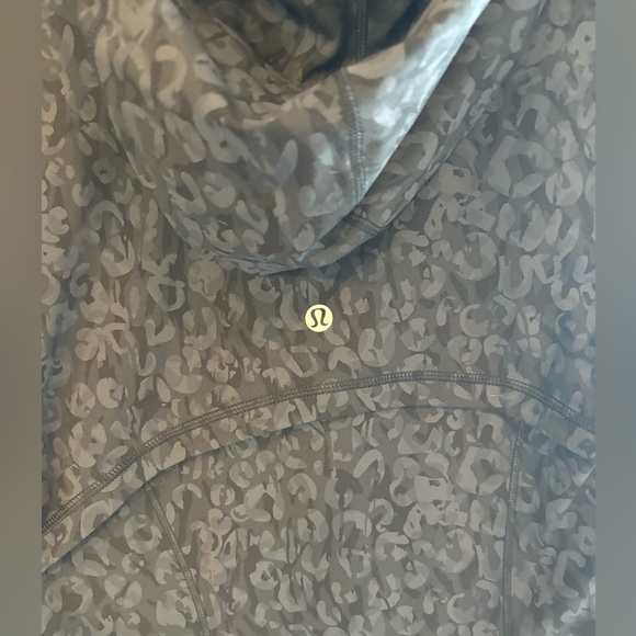 Lululemon Hooded Define Jacket - Picture 5 of 6